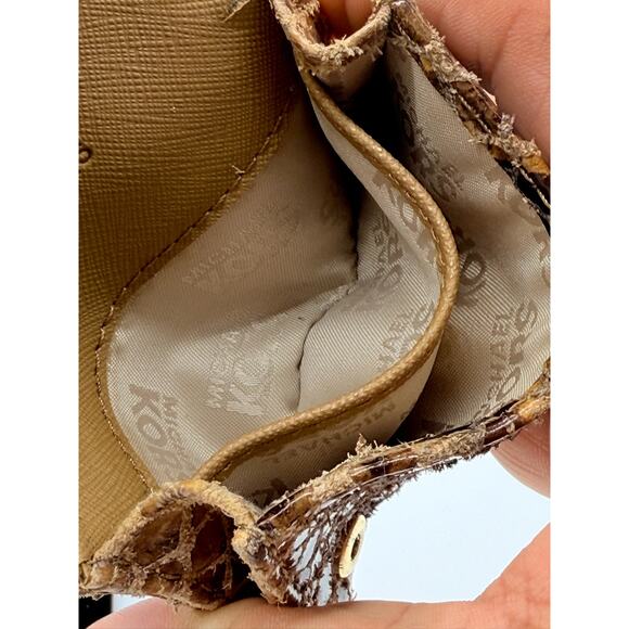 RETAIL $150 MICHAEL KORS Exotic Python Compact Card holder*Authenticated* - Picture 8 of 9